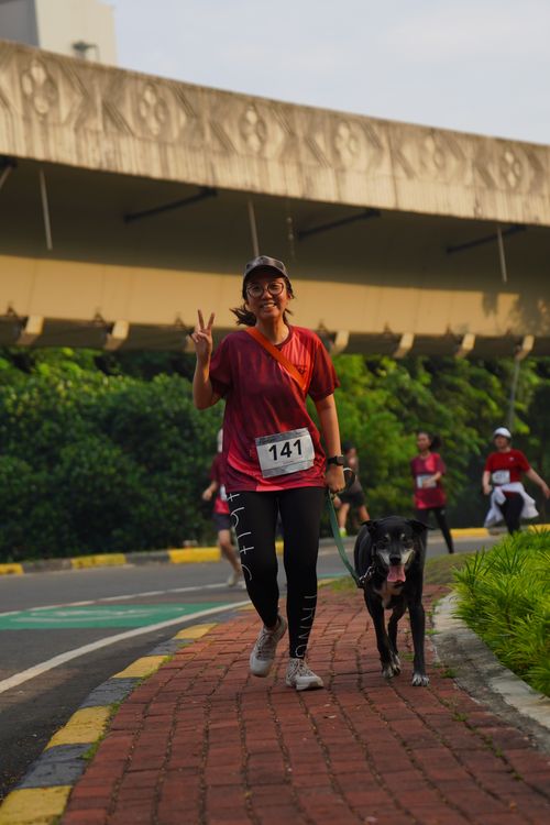 Race photo from Assurance Fun Run 2024