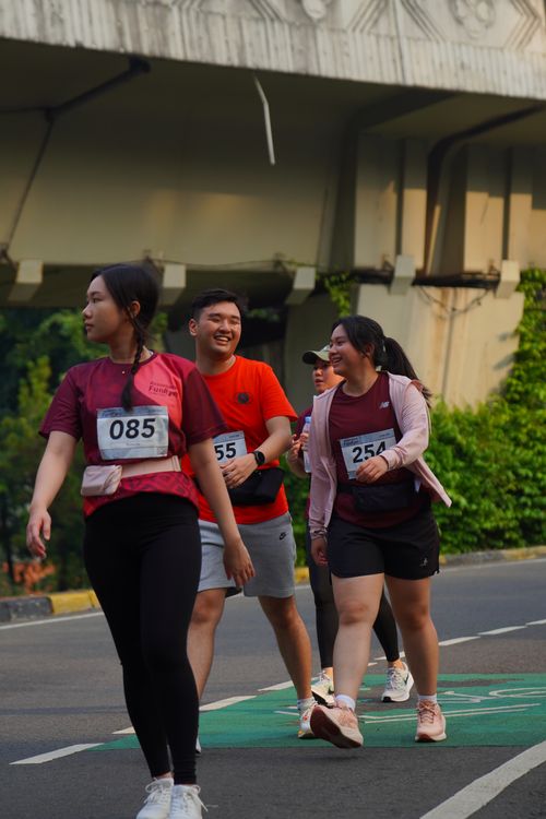 Race photo from Assurance Fun Run 2024