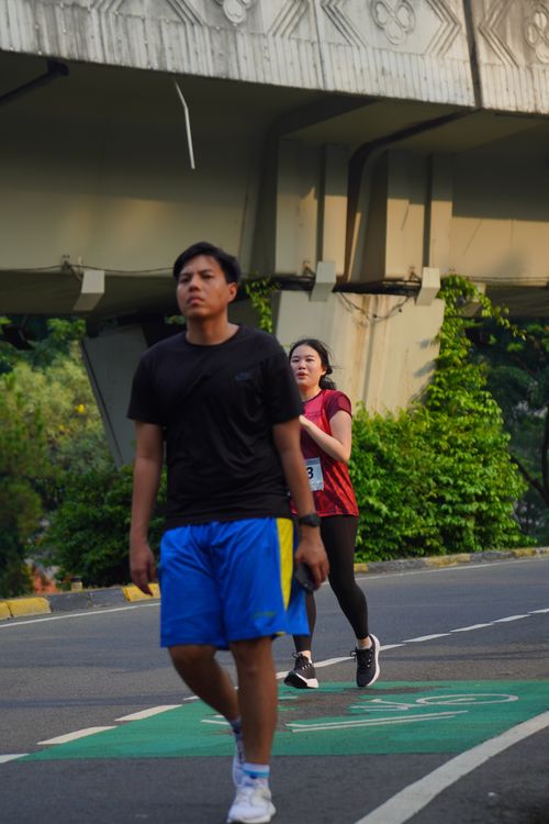 Race photo from Assurance Fun Run 2024