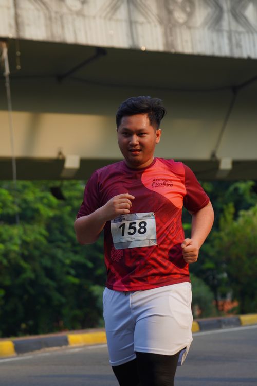 Race photo from Assurance Fun Run 2024