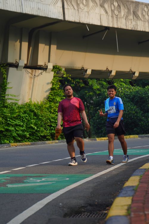 Race photo from Assurance Fun Run 2024