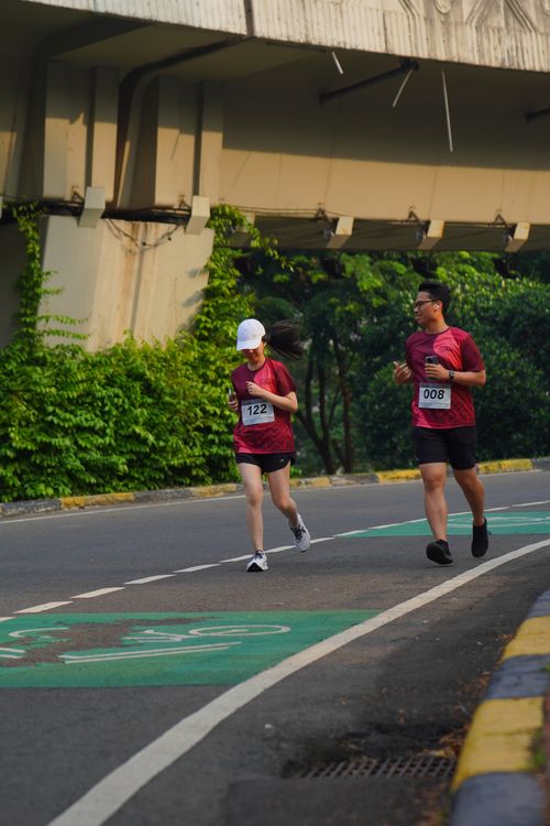 Race photo from Assurance Fun Run 2024