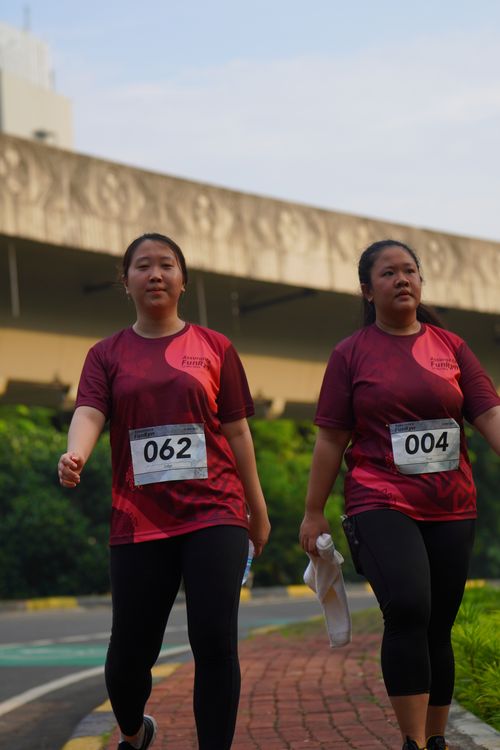 Race photo from Assurance Fun Run 2024