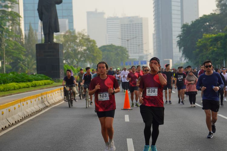 Race photo from Assurance Fun Run 2024