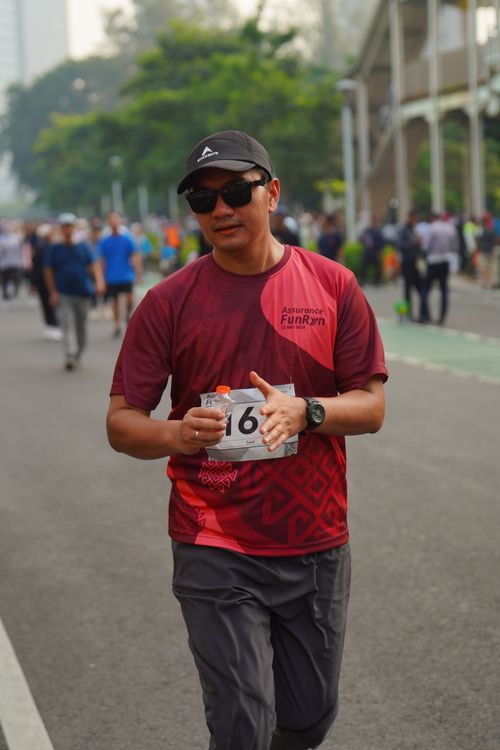 Race photo from Assurance Fun Run 2024