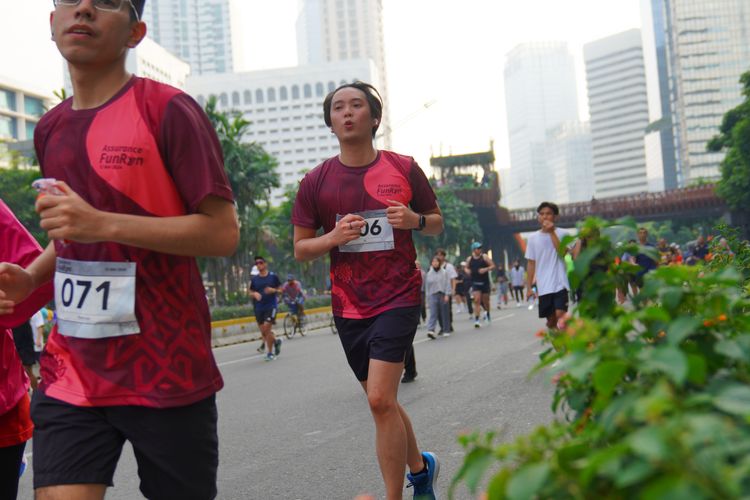 Race photo from Assurance Fun Run 2024