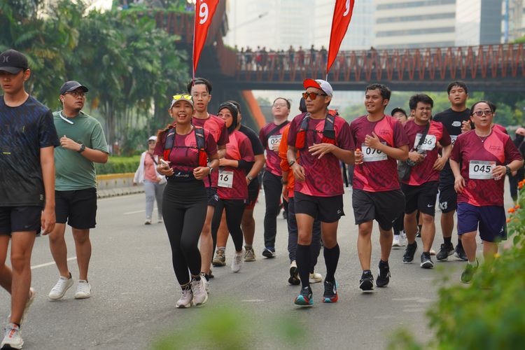 Race photo from Assurance Fun Run 2024