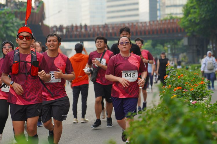 Race photo from Assurance Fun Run 2024