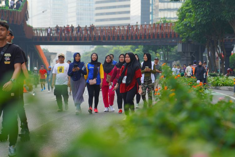 Race photo from Assurance Fun Run 2024