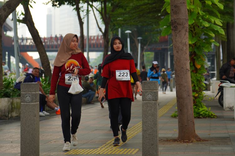 Race photo from Assurance Fun Run 2024
