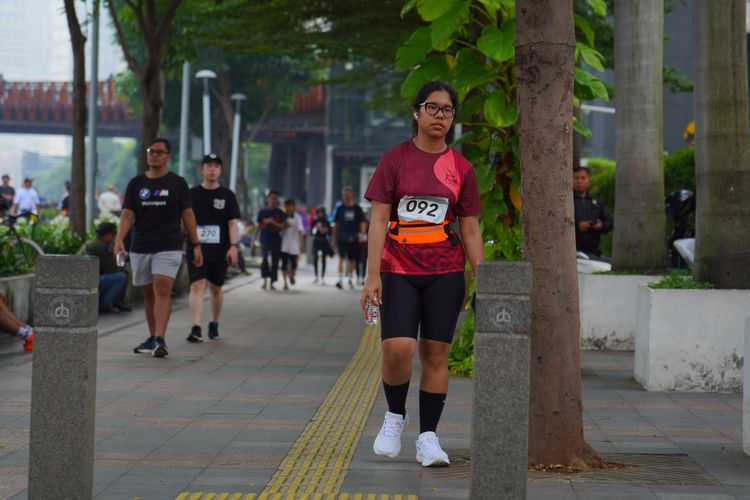 Race photo from Assurance Fun Run 2024