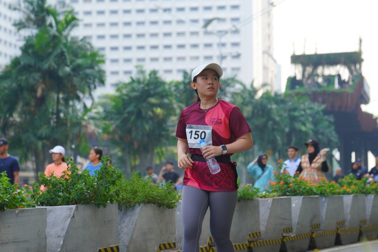 Race photo from Assurance Fun Run 2024