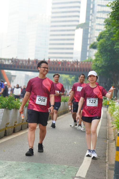 Race photo from Assurance Fun Run 2024
