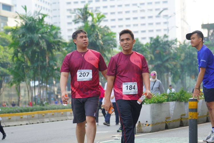 Race photo from Assurance Fun Run 2024