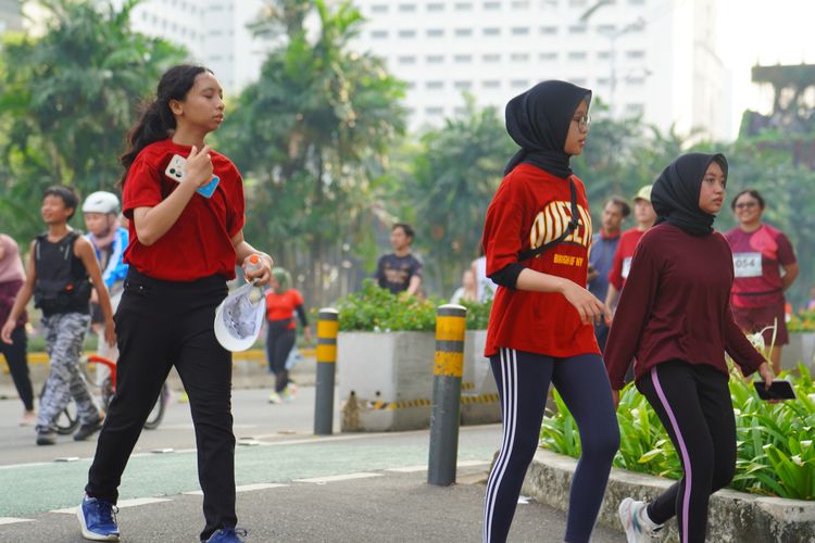 Race photo from Assurance Fun Run 2024