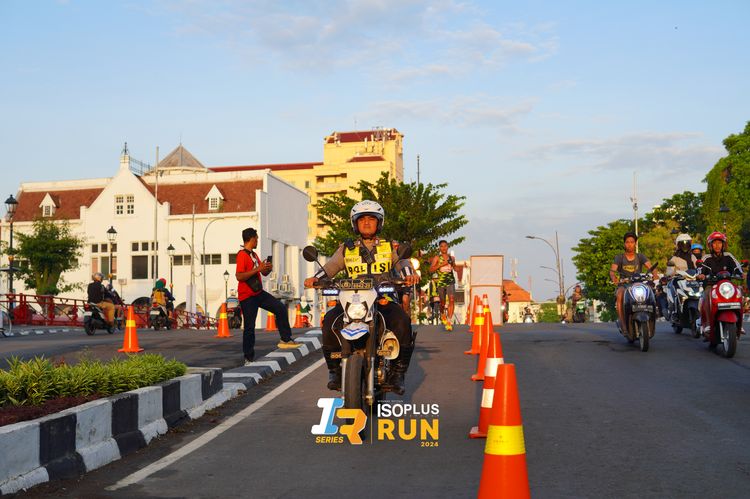 Race photo from Isoplus Run 2024 Surabaya