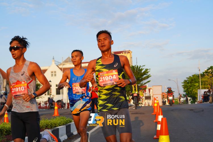 Race photo from Isoplus Run 2024 Surabaya