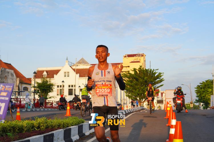 Race photo from Isoplus Run 2024 Surabaya