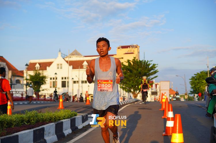 Race photo from Isoplus Run 2024 Surabaya