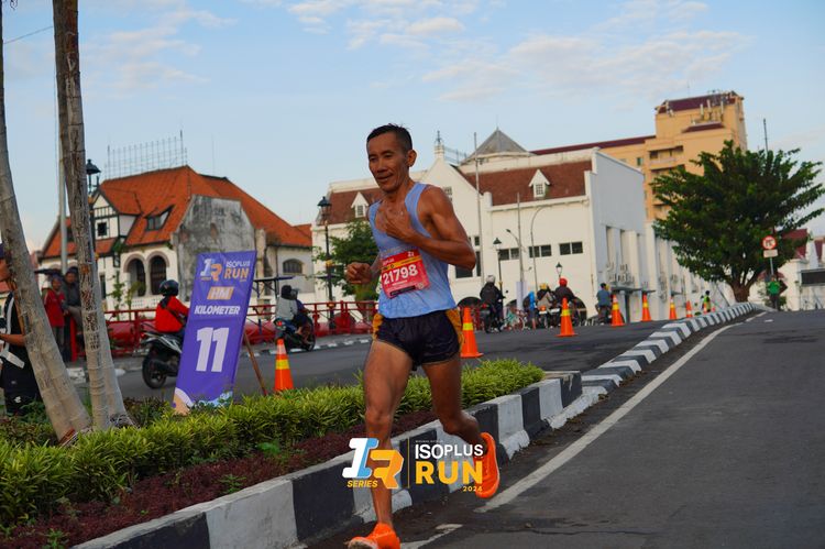 Race photo from Isoplus Run 2024 Surabaya