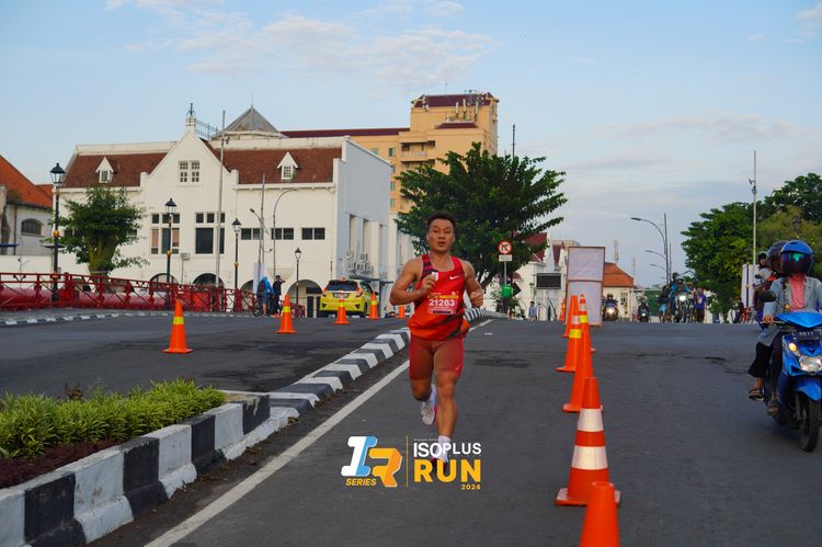 Race photo from Isoplus Run 2024 Surabaya