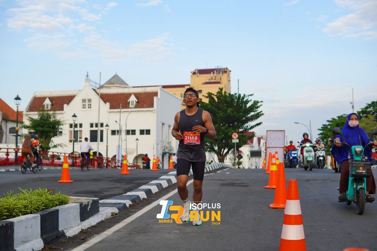 Race photo from Isoplus Run 2024 Surabaya