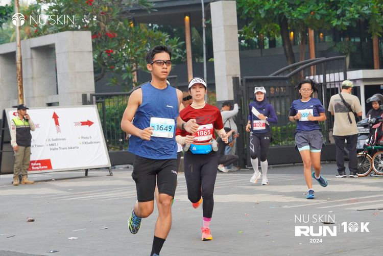 Race photo from Nu Skin Run 10K