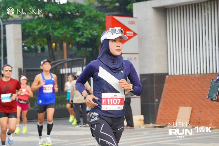 Race photo from Nu Skin Run 10K