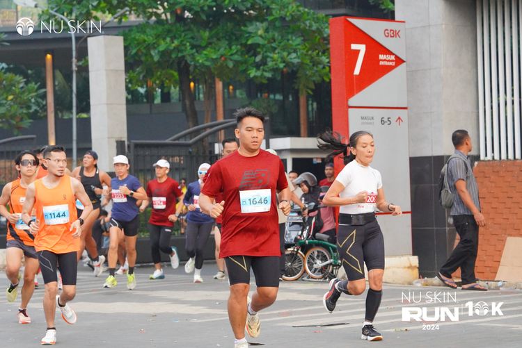 Race photo from Nu Skin Run 10K