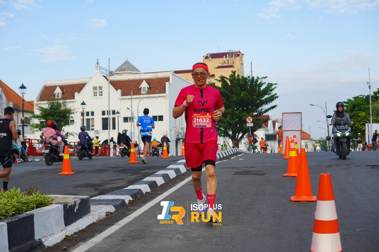 Race photo from Isoplus Run 2024 Surabaya