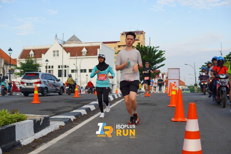 Race photo from Isoplus Run 2024 Surabaya