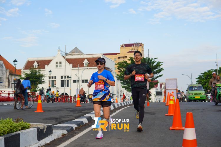 Race photo from Isoplus Run 2024 Surabaya