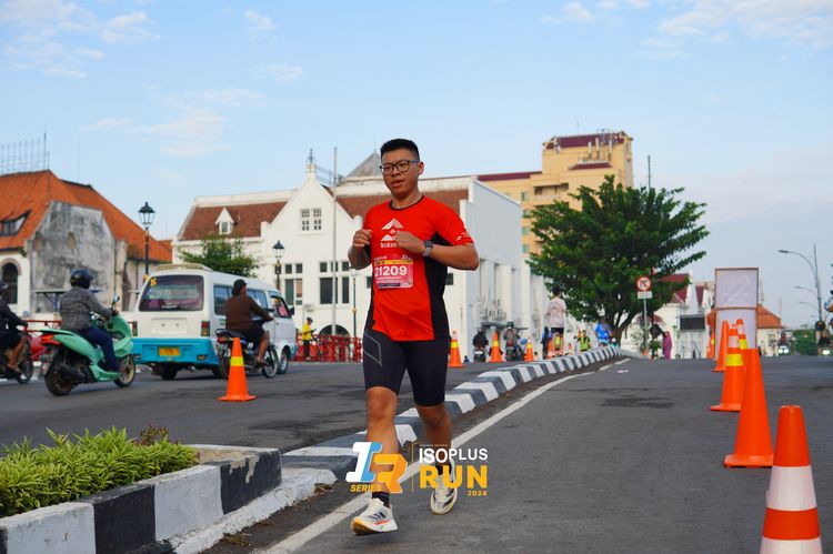 Race photo from Isoplus Run 2024 Surabaya