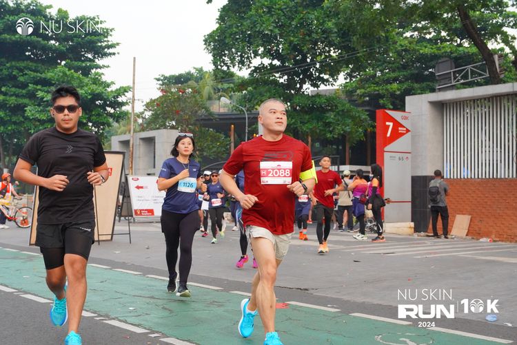 Race photo from Nu Skin Run 10K