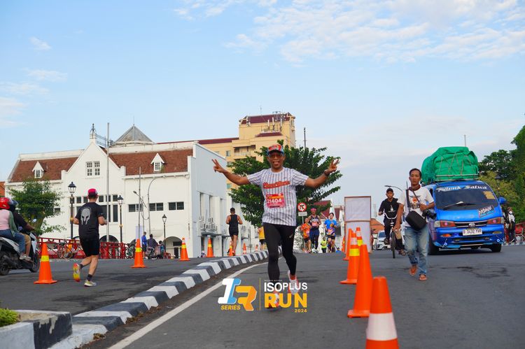 Race photo from Isoplus Run 2024 Surabaya
