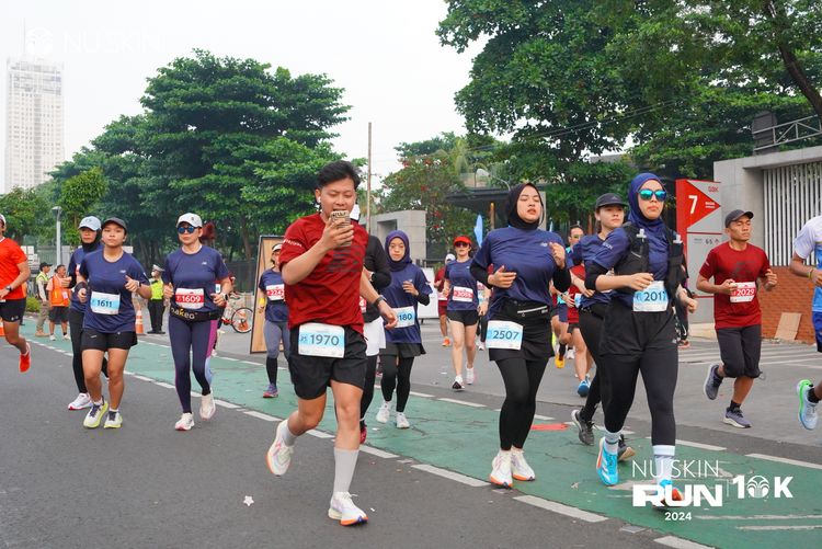 Race photo from Nu Skin Run 10K
