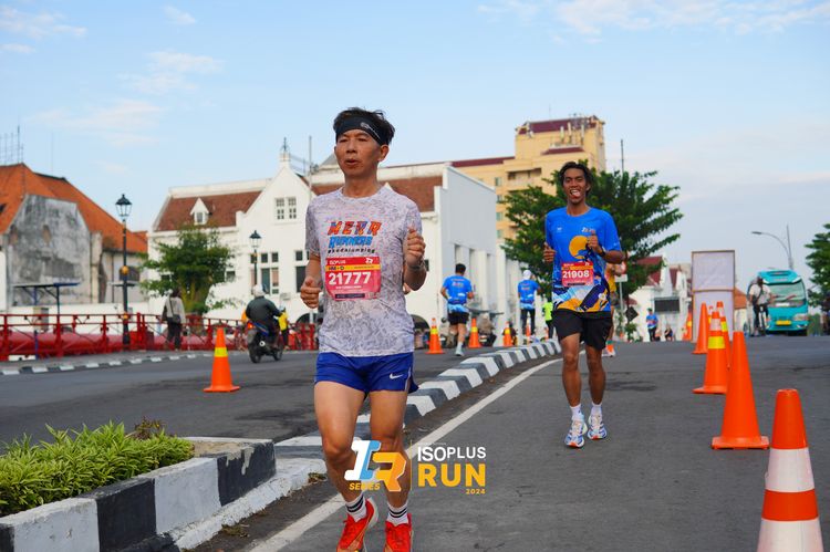 Race photo from Isoplus Run 2024 Surabaya