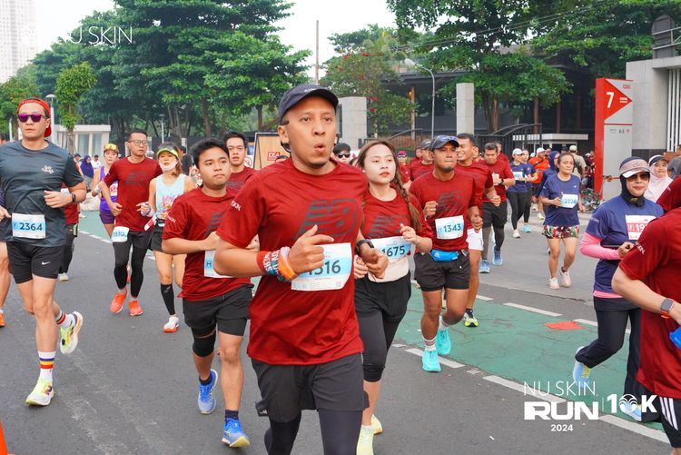 Race photo from Nu Skin Run 10K