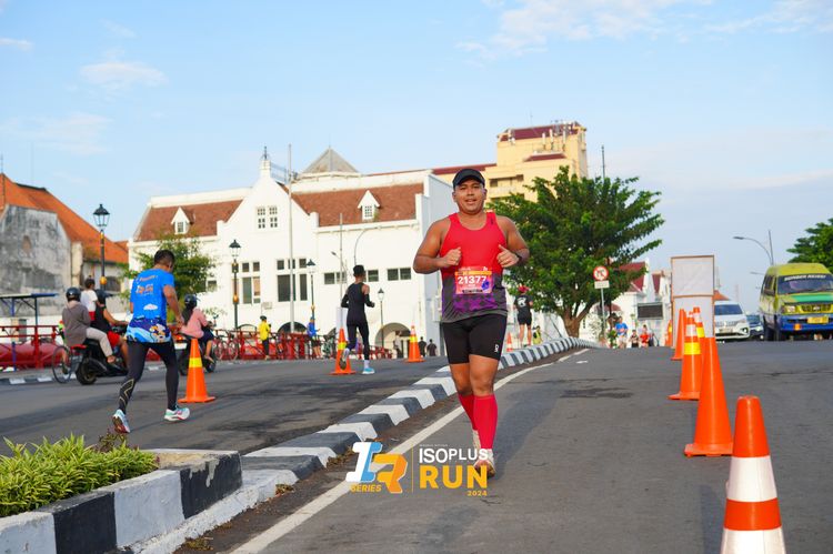 Race photo from Isoplus Run 2024 Surabaya