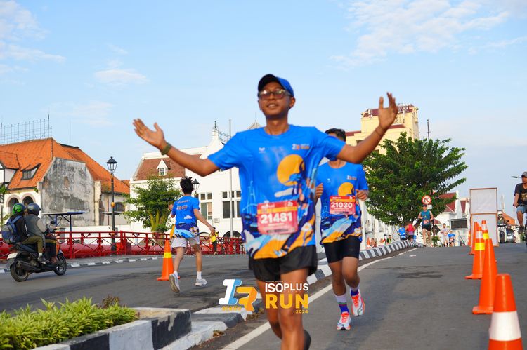 Race photo from Isoplus Run 2024 Surabaya