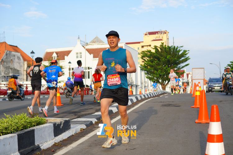 Race photo from Isoplus Run 2024 Surabaya