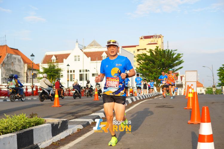Race photo from Isoplus Run 2024 Surabaya