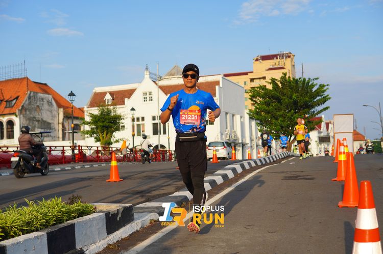 Race photo from Isoplus Run 2024 Surabaya