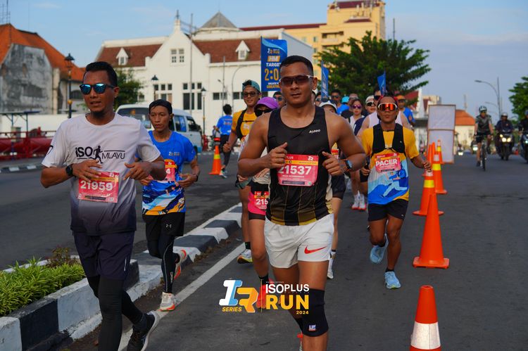 Race photo from Isoplus Run 2024 Surabaya