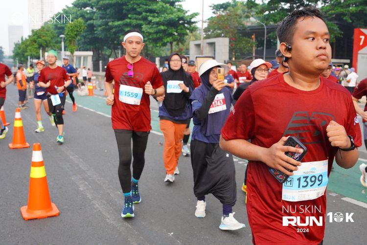Race photo from Nu Skin Run 10K