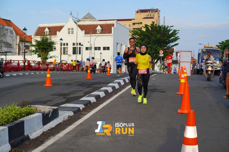 Race photo from Isoplus Run 2024 Surabaya