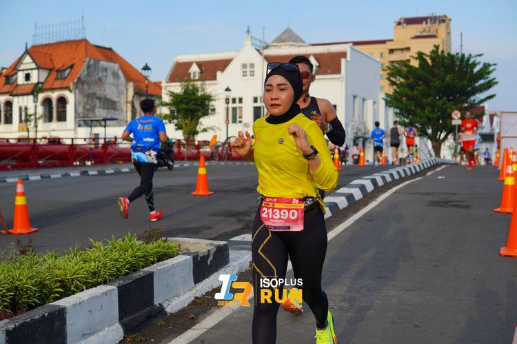 Race photo from Isoplus Run 2024 Surabaya