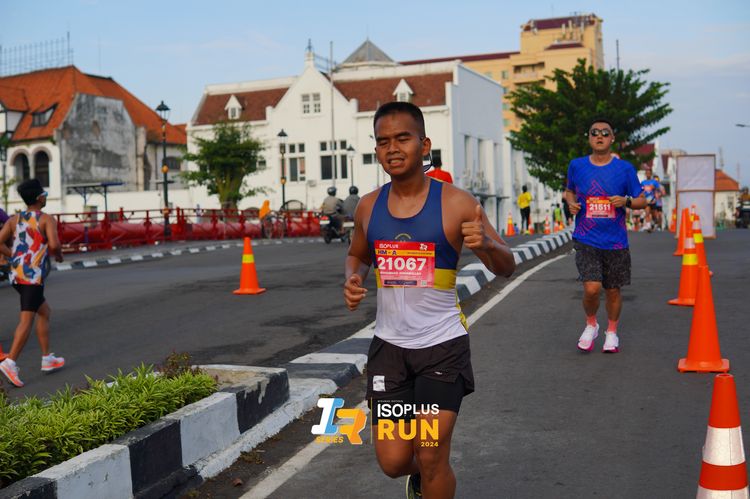 Race photo from Isoplus Run 2024 Surabaya