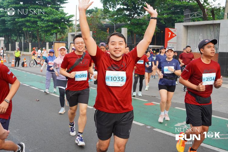 Race photo from Nu Skin Run 10K