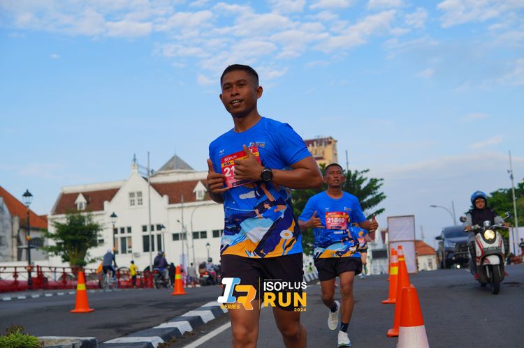 Race photo from Isoplus Run 2024 Surabaya
